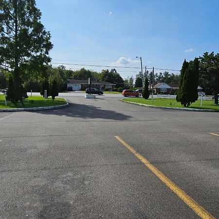 Mount Laurel Motel Hazleton Exterior foto